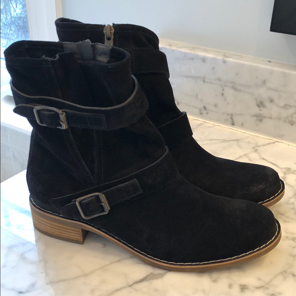 Paul Green Suede Ankle Boots! Worn Once. Made In Austria.